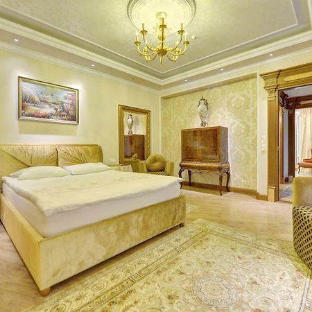 Luxury Pilies Avenue Apartment Вильнюс Экстерьер фото