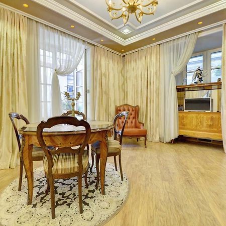 Luxury Pilies Avenue Apartment Вильнюс Экстерьер фото