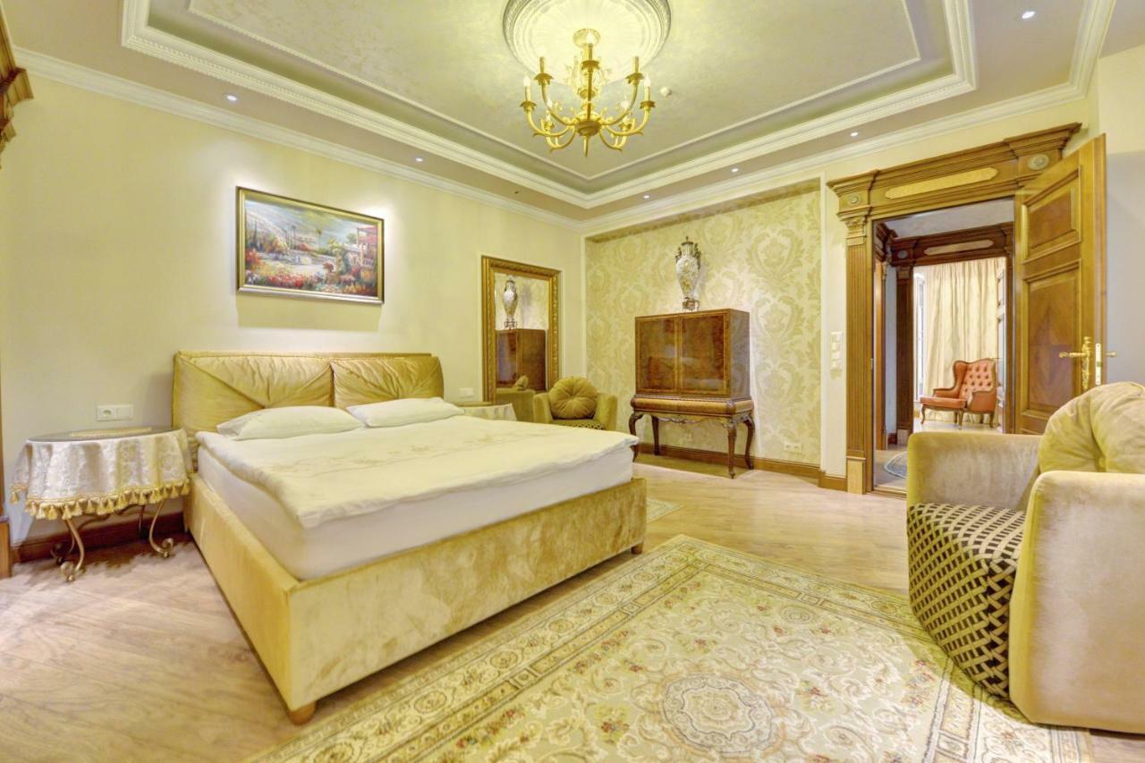 Luxury Pilies Avenue Apartment Вильнюс Экстерьер фото
